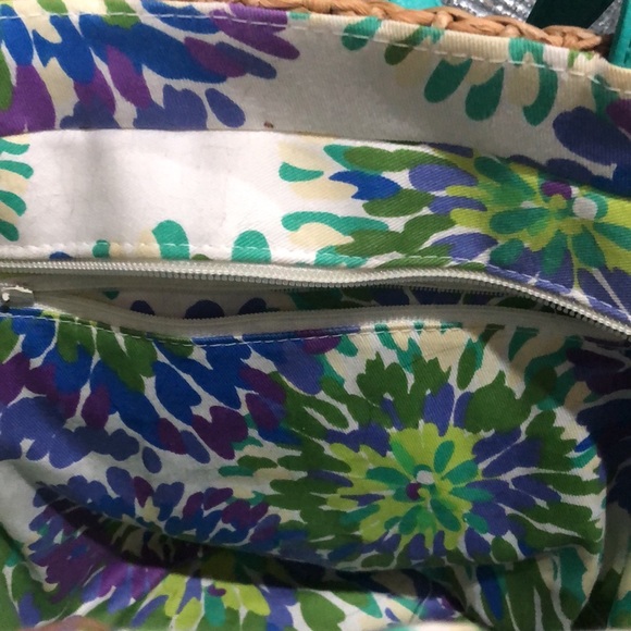 Straw Handbag/ Beach or Pool Bag with Flower Accent - Picture 5 of 8